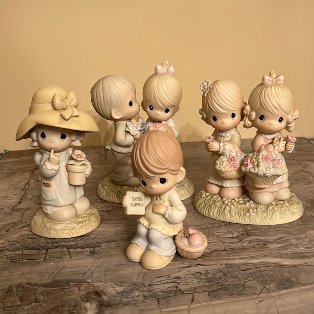 Precious Moments Lot